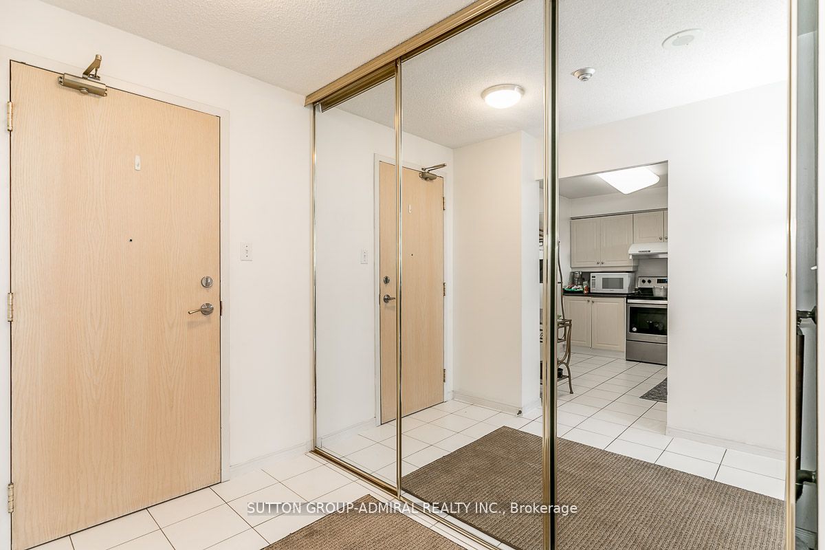 11 Townsgate Drive #1002