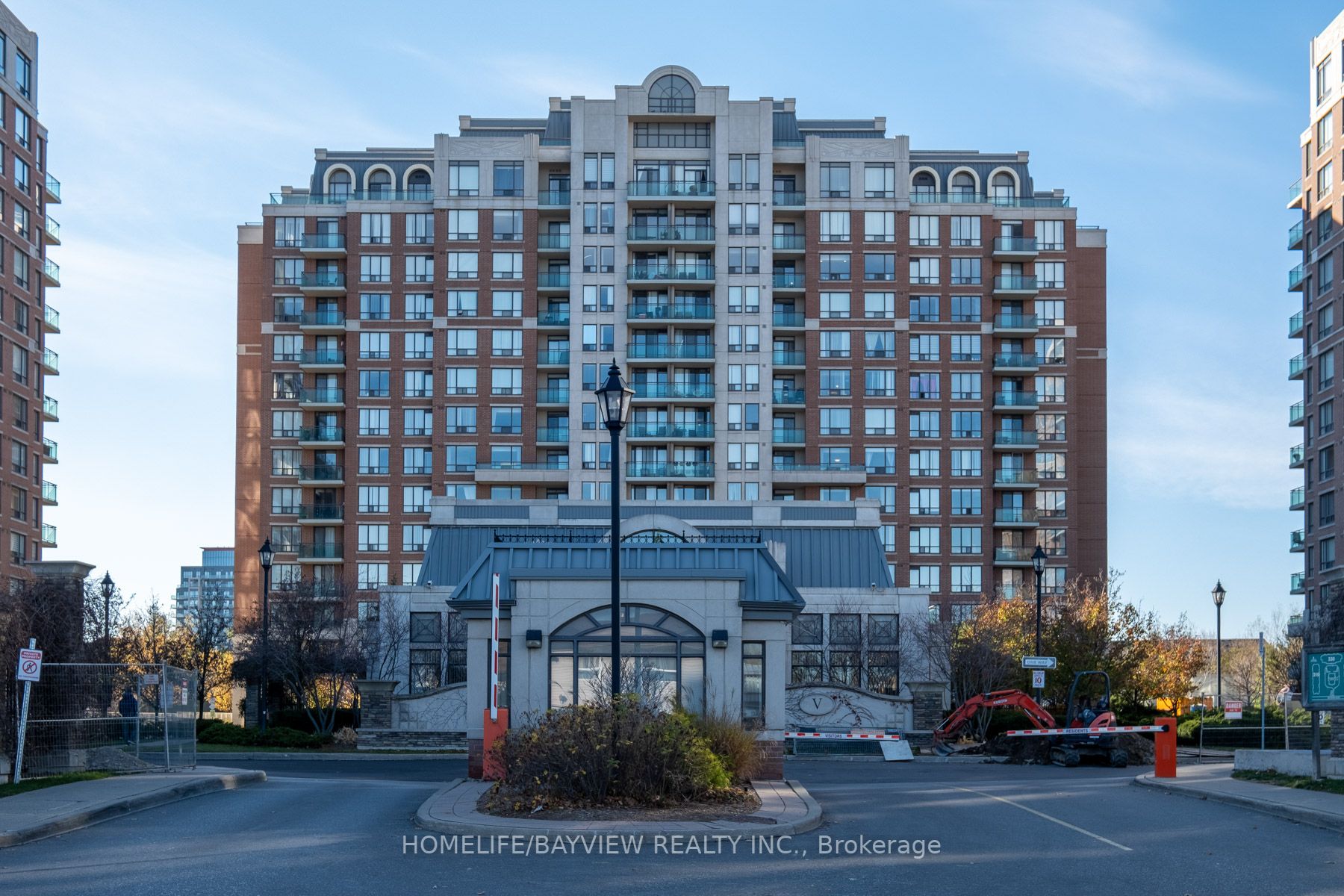 350 Red Maple Rd, #Ph 01