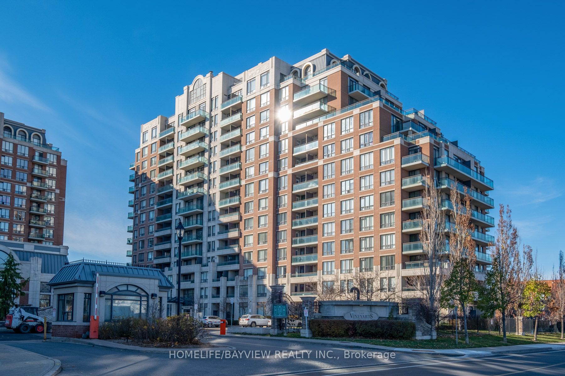 350 Red Maple Rd, #Ph 01