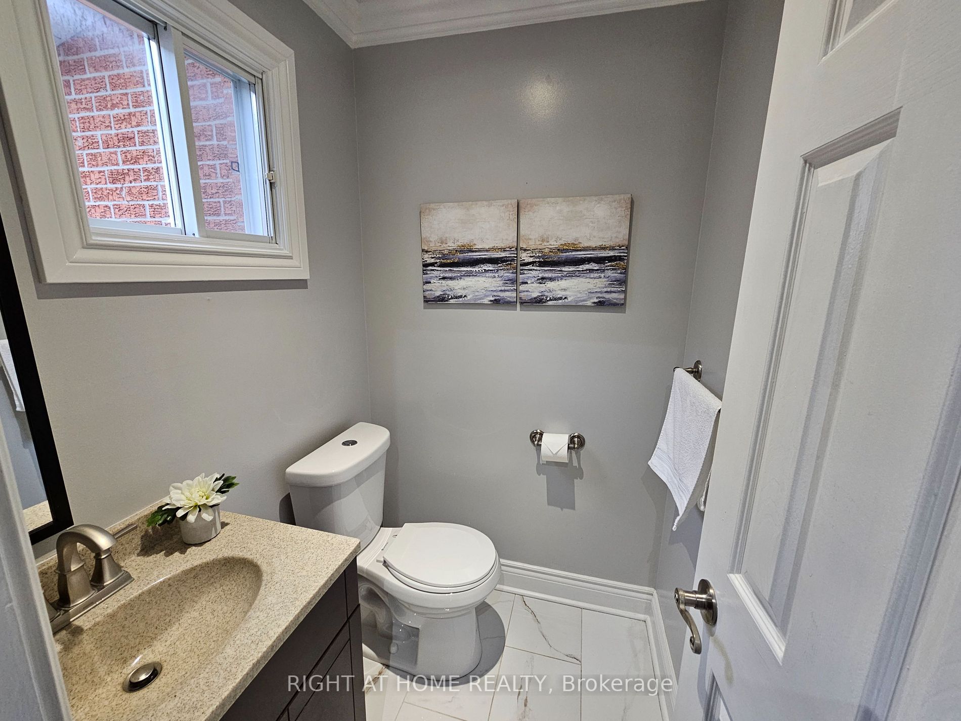 229 Billings Cres