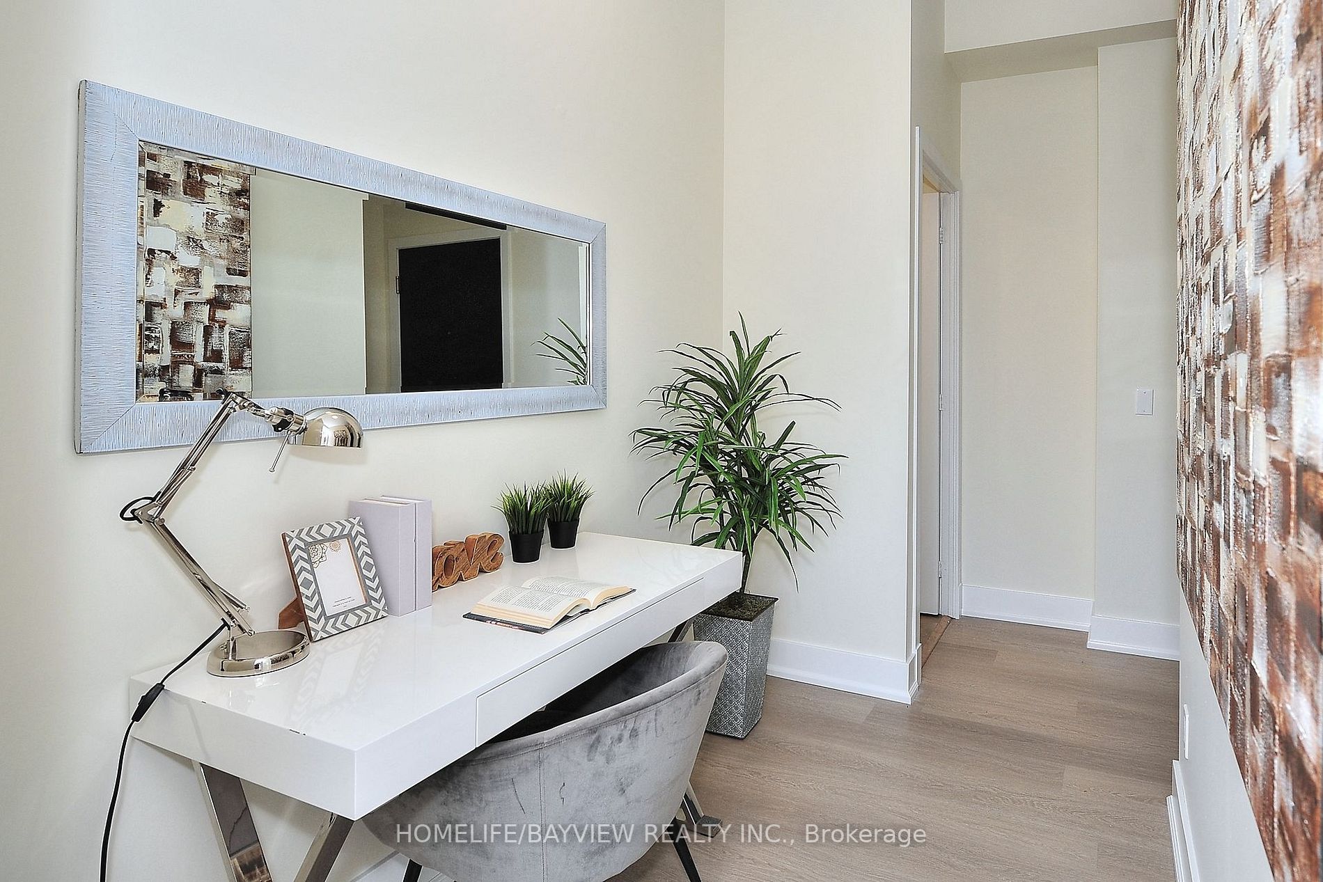 9471 Yonge St, #244