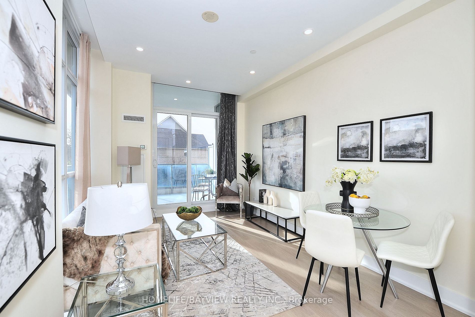 9471 Yonge St, #244