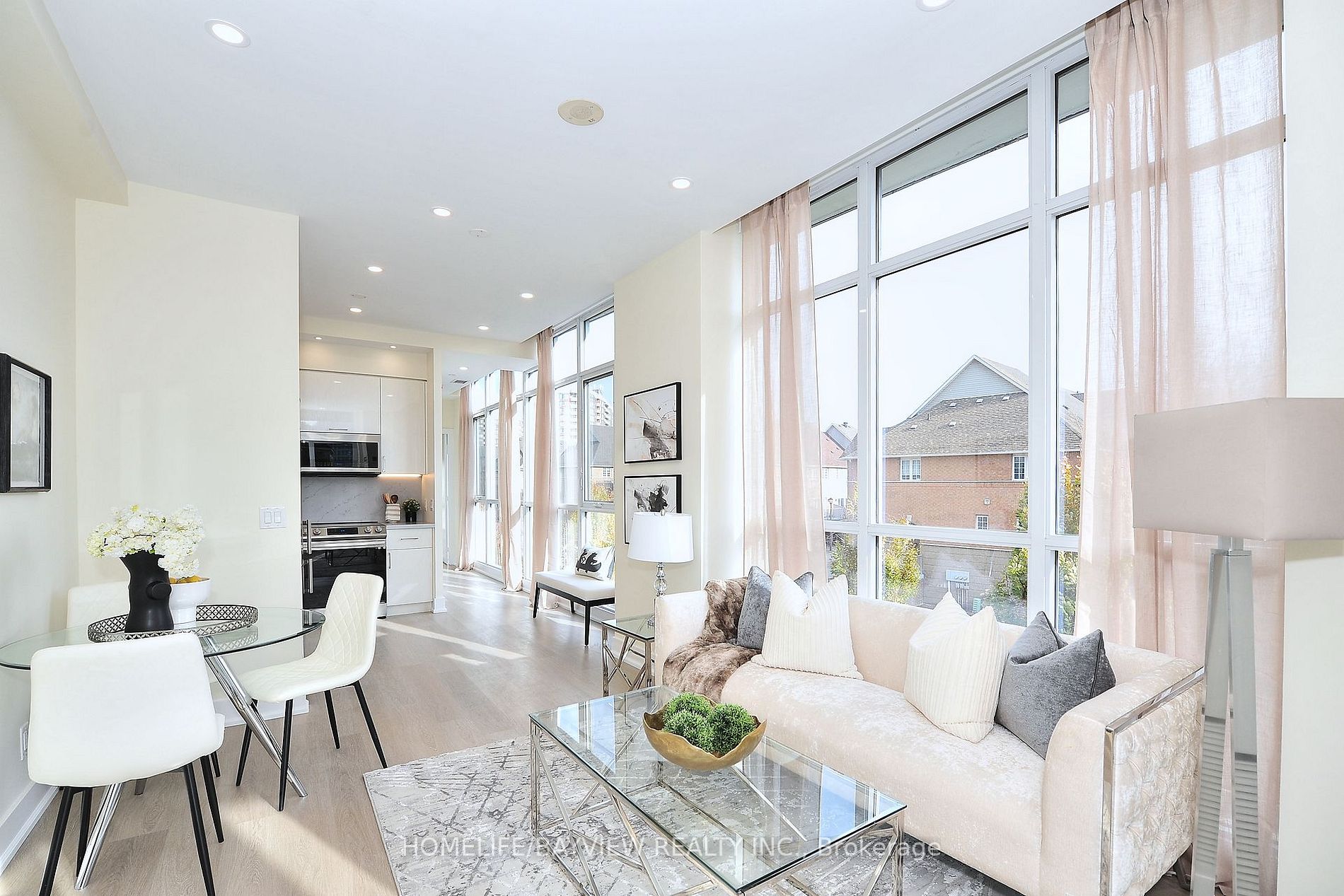 9471 Yonge St, #244