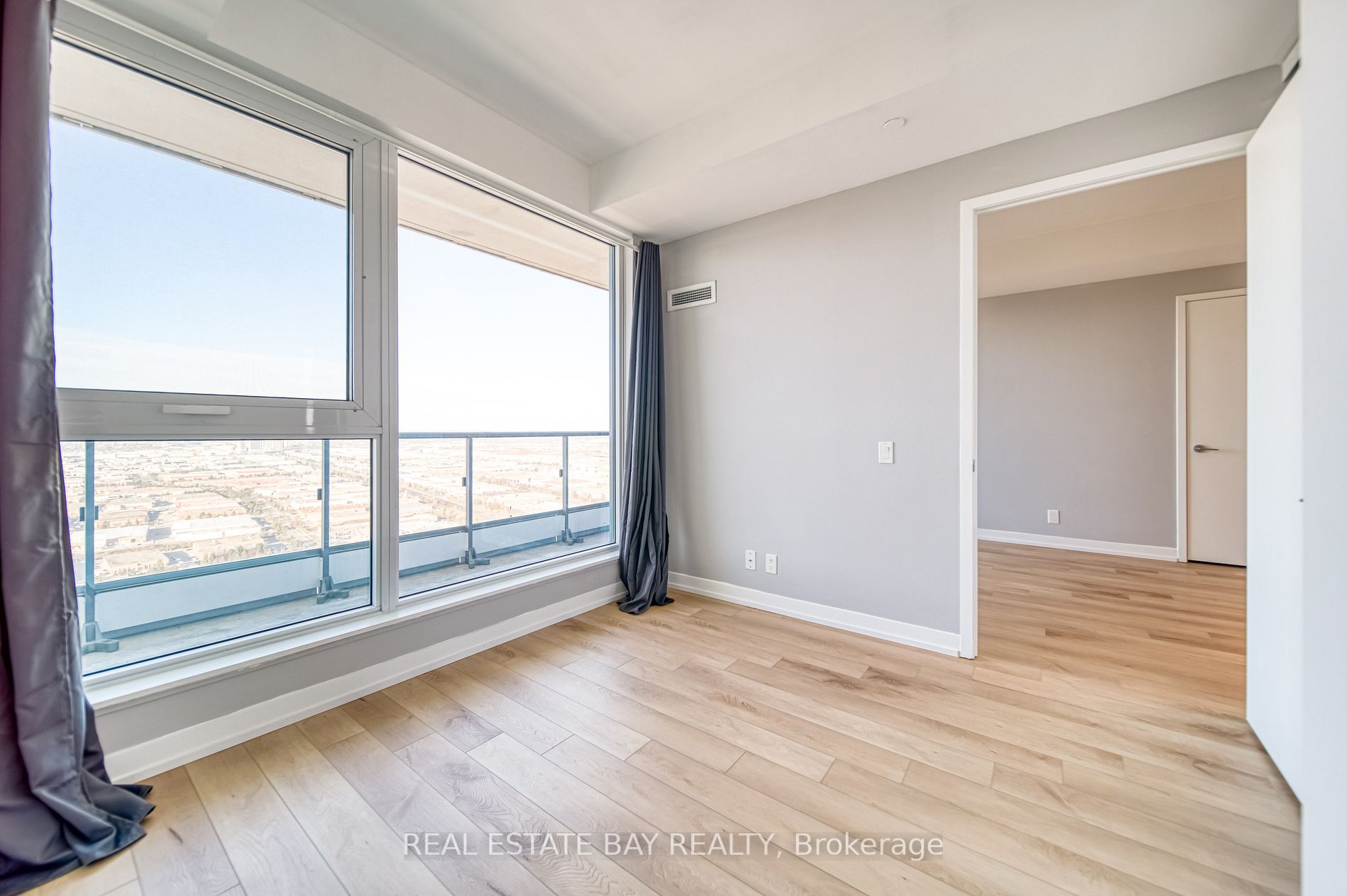 898 Portage Pkwy, #4712