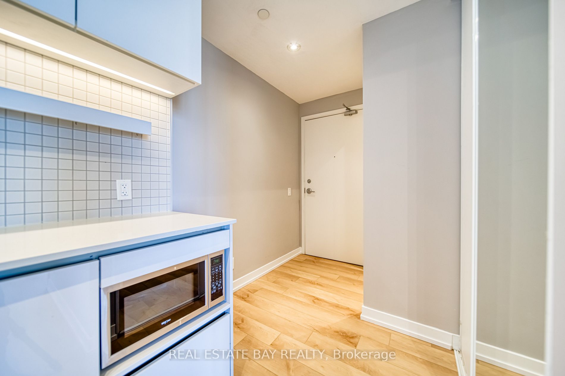 898 Portage Pkwy, #4712