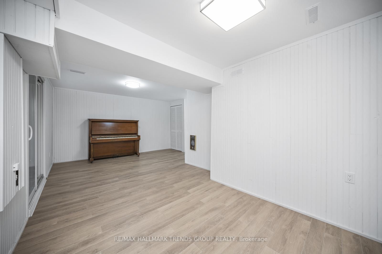6 Macauley Dr