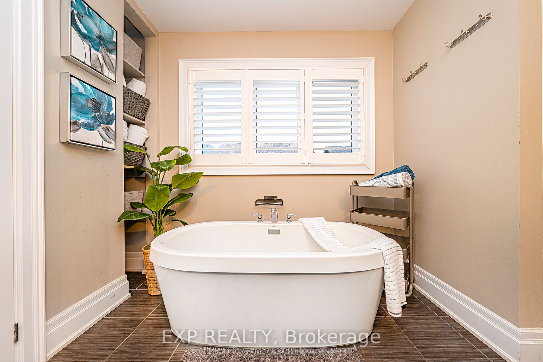 67 Leaden Hall Dr