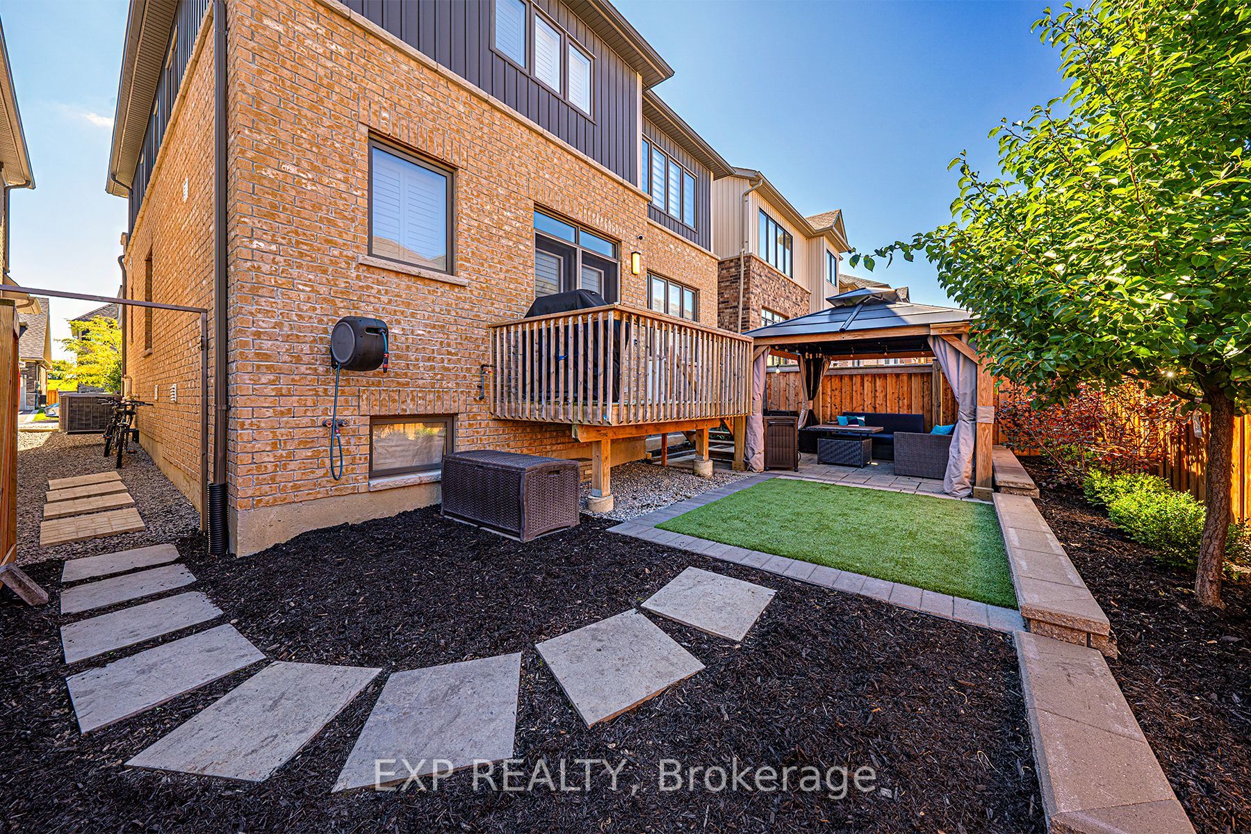 67 Leaden Hall Dr