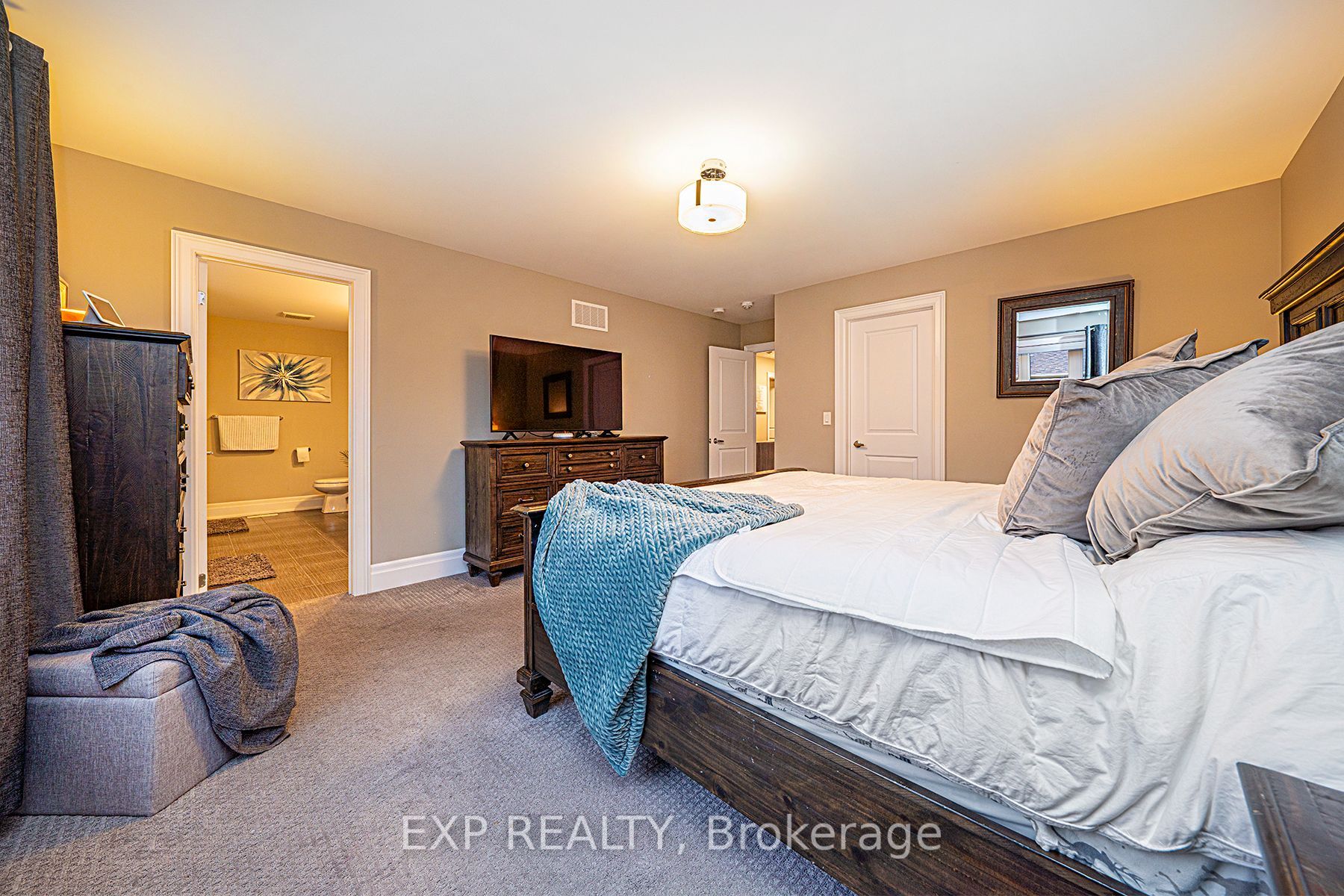 67 Leaden Hall Dr