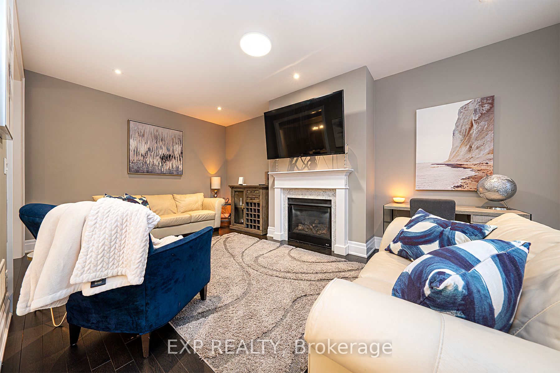 67 Leaden Hall Dr