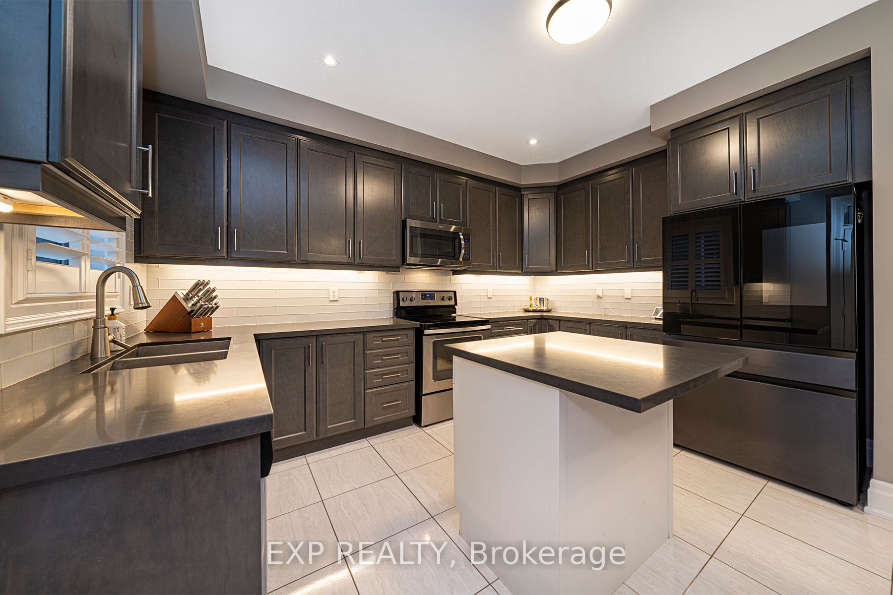 67 Leaden Hall Dr