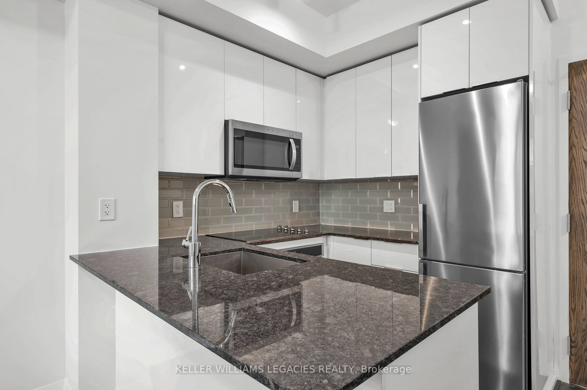 99 Eagle Rock Way, #106