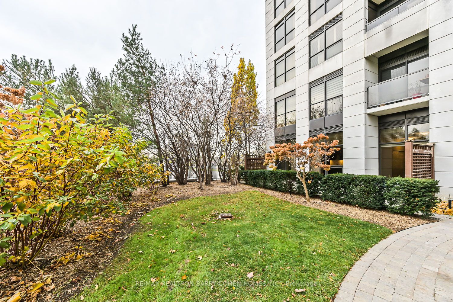 18 Harding Blvd, #114