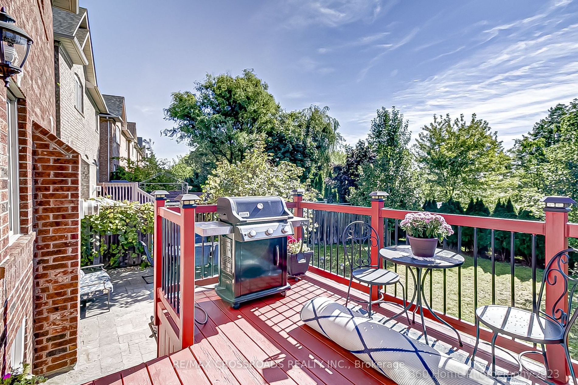 612 Society Crescent