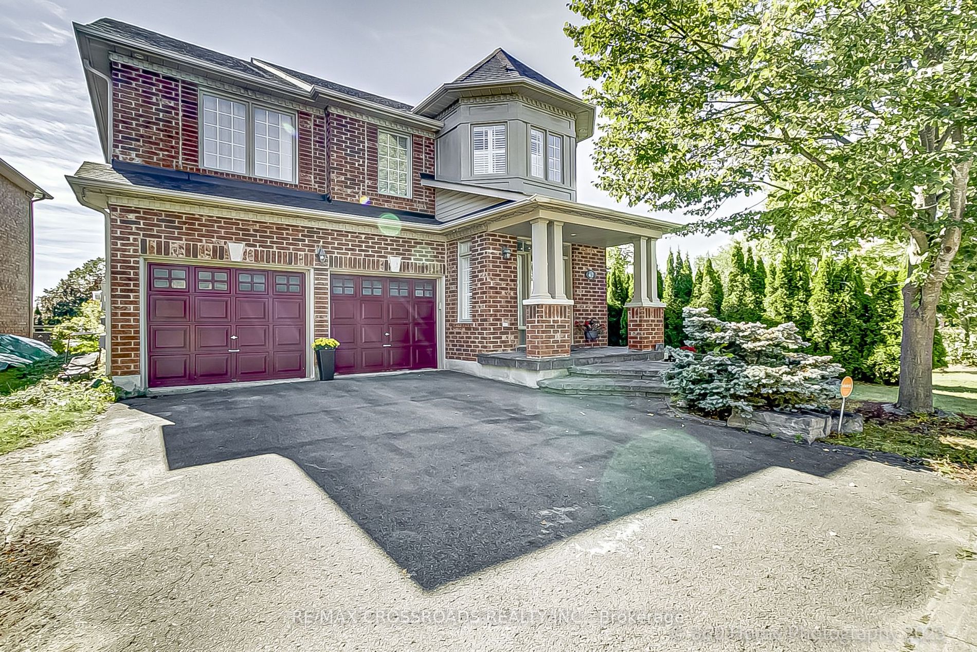 612 Society Crescent