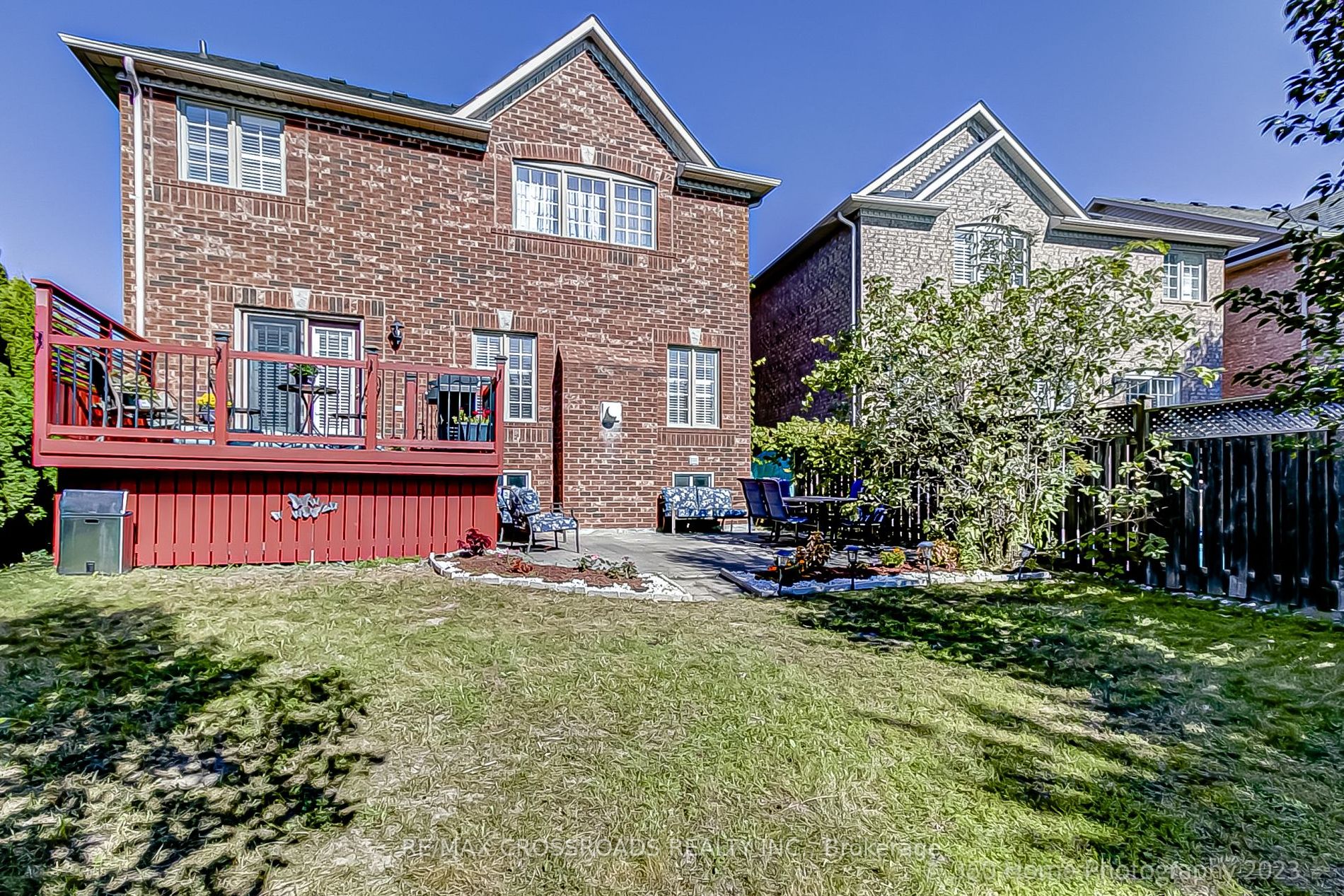 612 Society Crescent