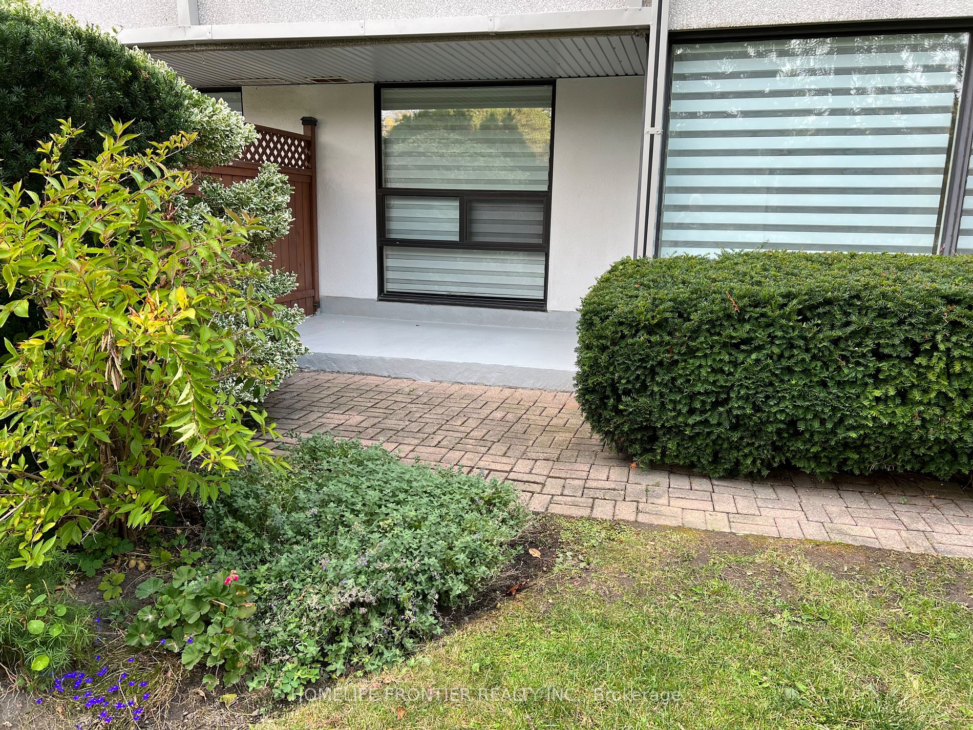 20 Harding Blvd W, #110