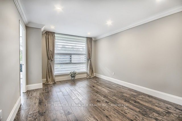 20 Harding Blvd W, #110