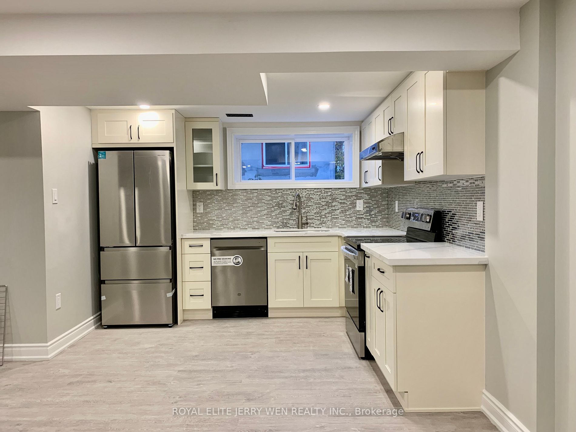 52 Millard Ave, #Lower