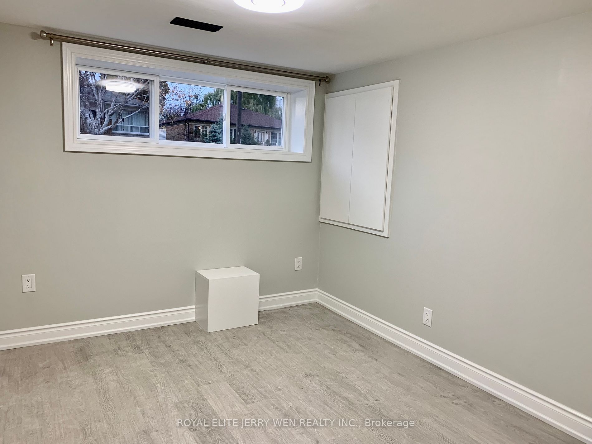 52 Millard Ave, #Lower