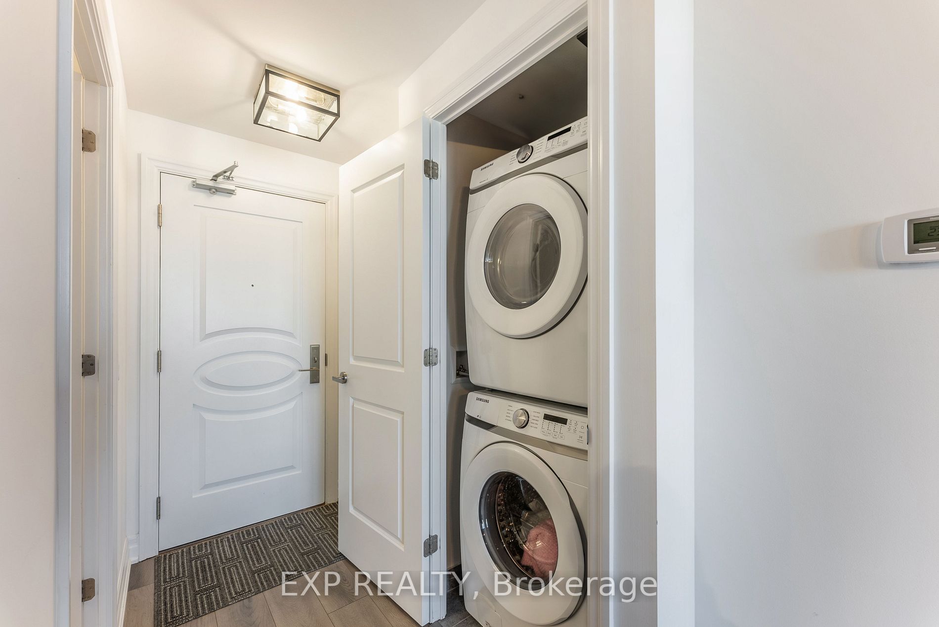 9075 Jane St, #1802