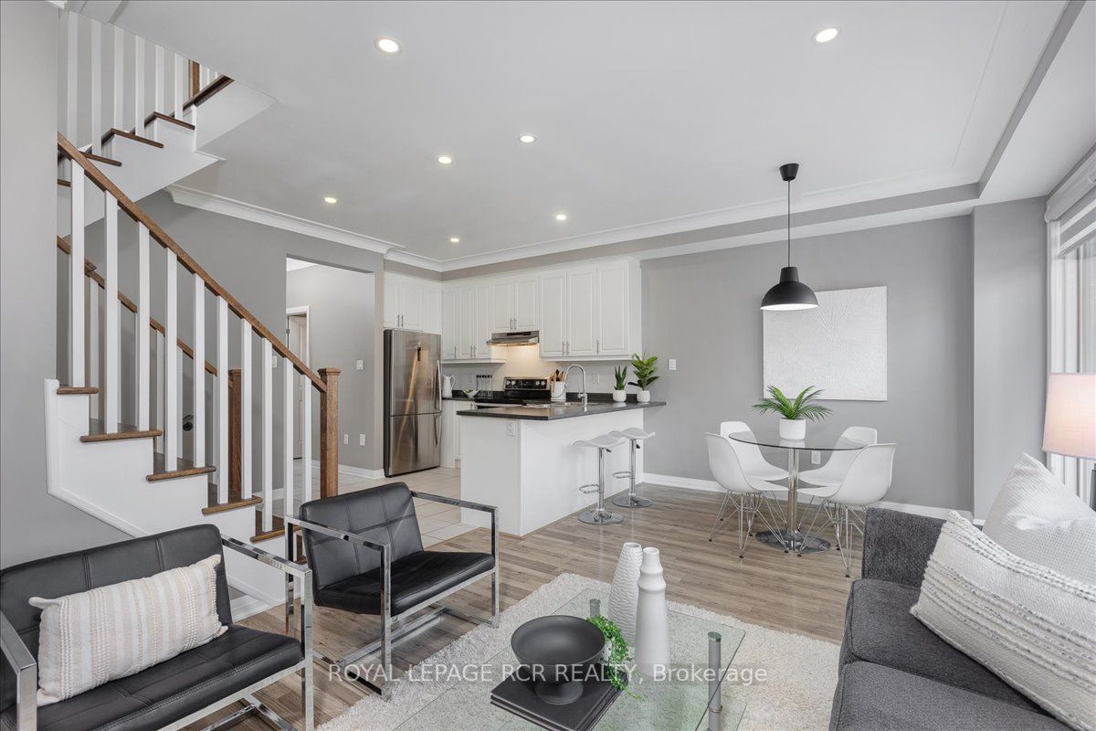 32 Donnan Dr