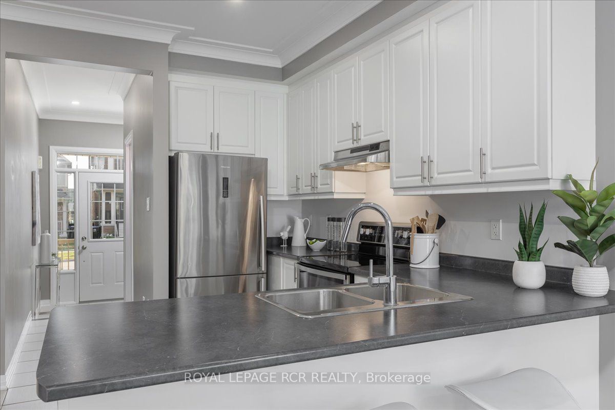 32 Donnan Dr