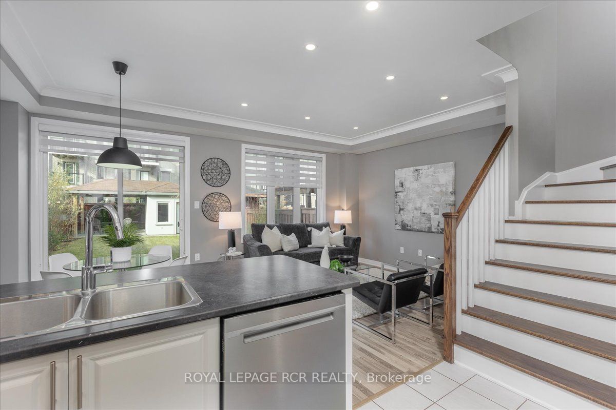 32 Donnan Dr