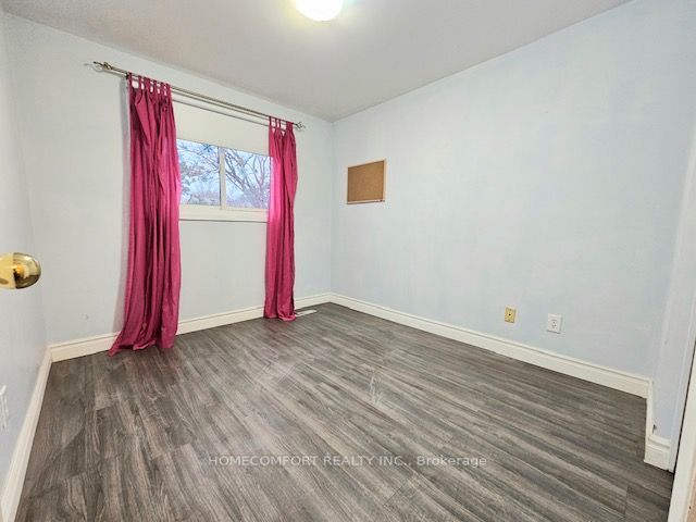 8 Sir Lancelot Dr