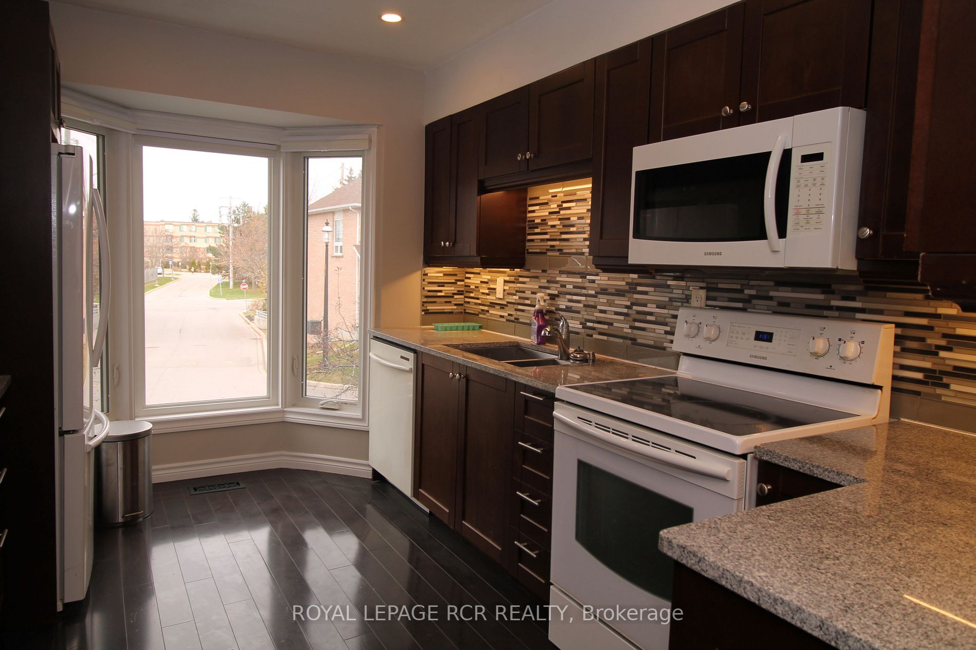 8 William Curtis Circ, #19