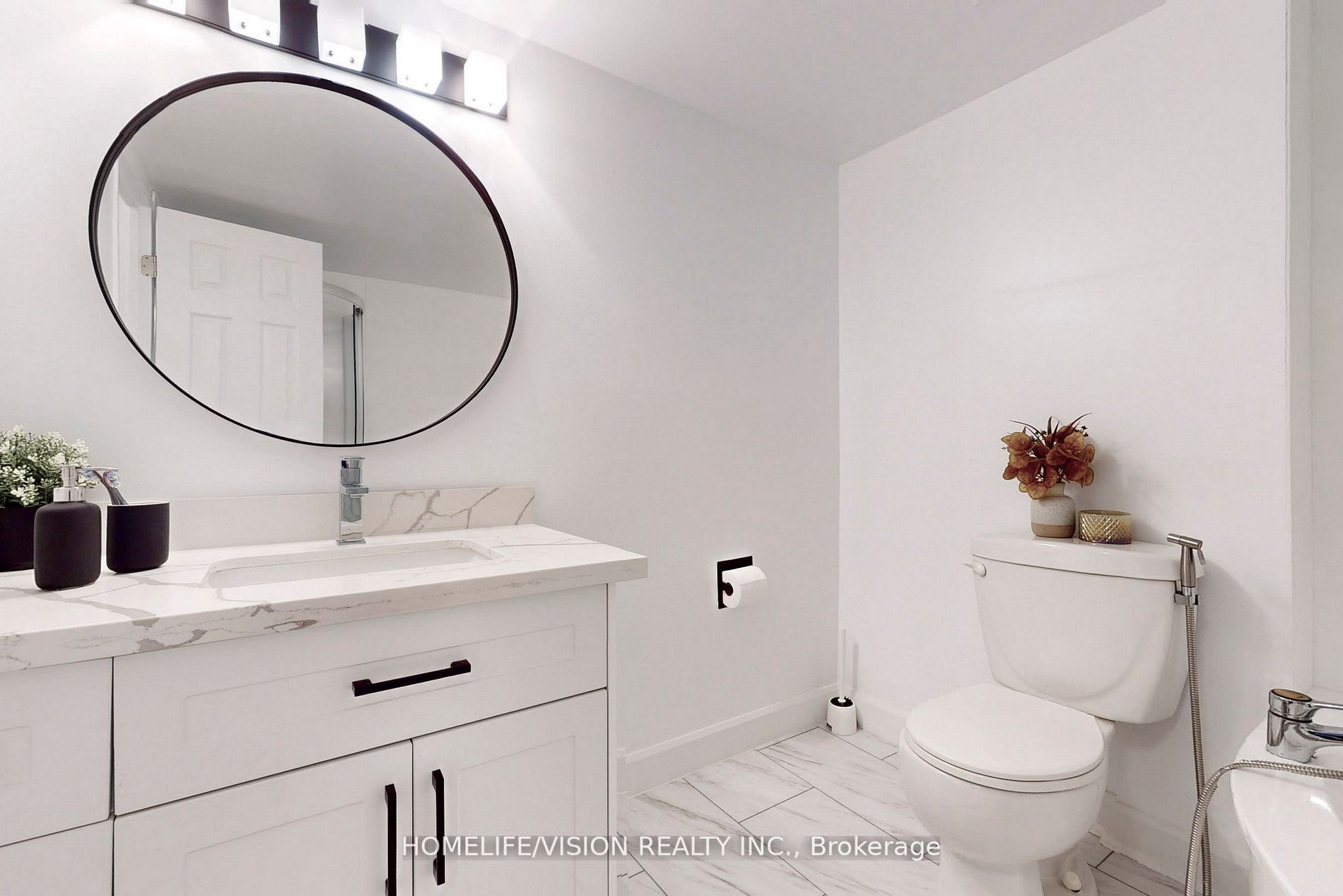 40 Harding Blvd, #203