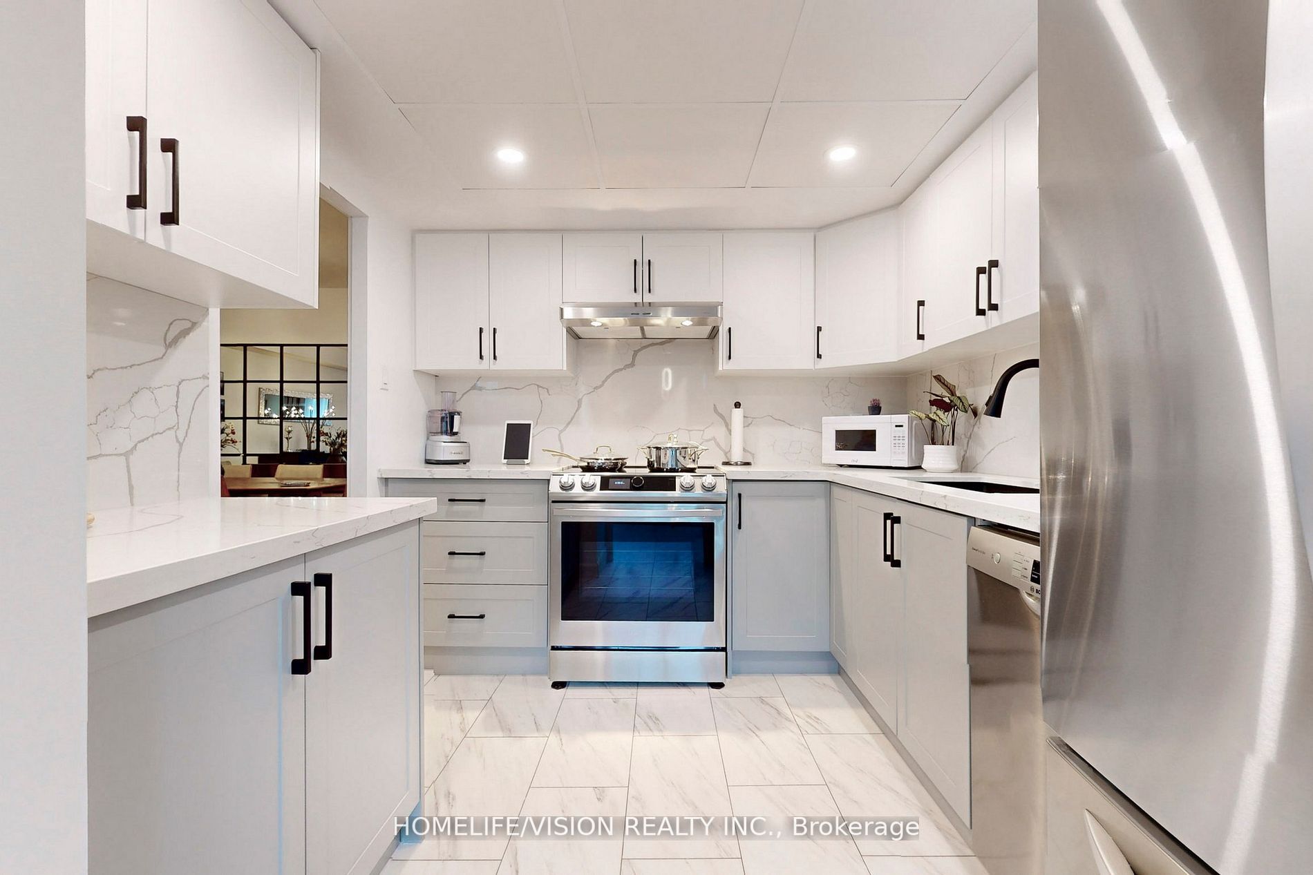 40 Harding Blvd, #203