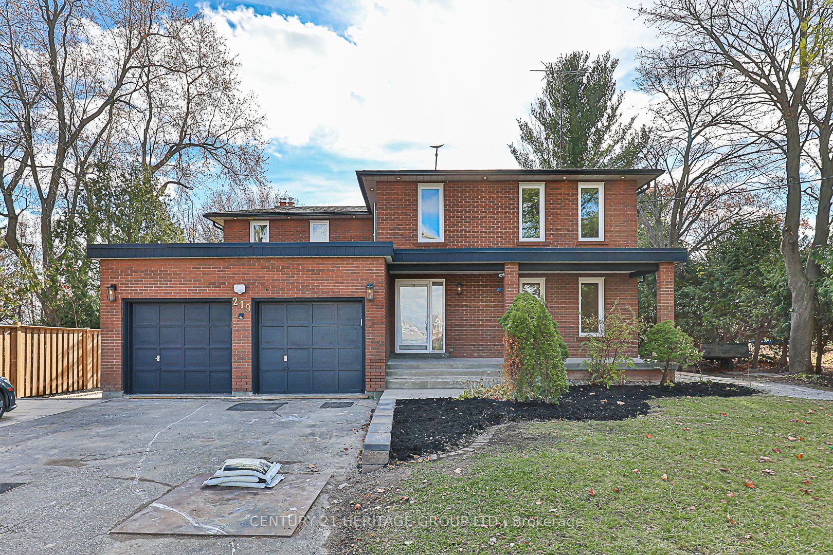 219 Harris Ave, #Bsmt