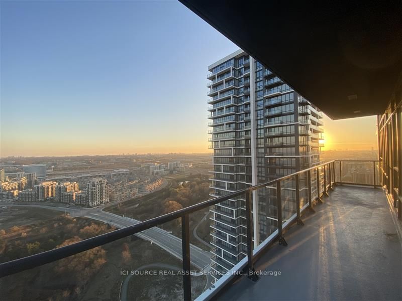 18 Water Walk Dr, #3703