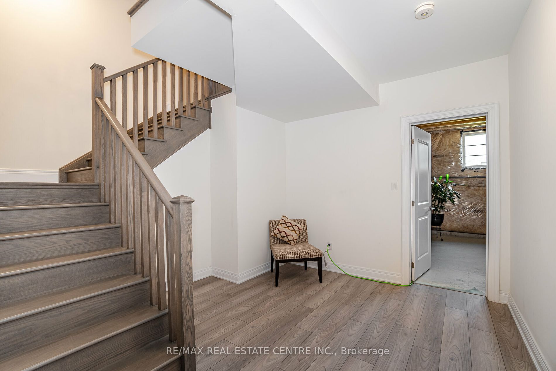 33 Brant Dr
