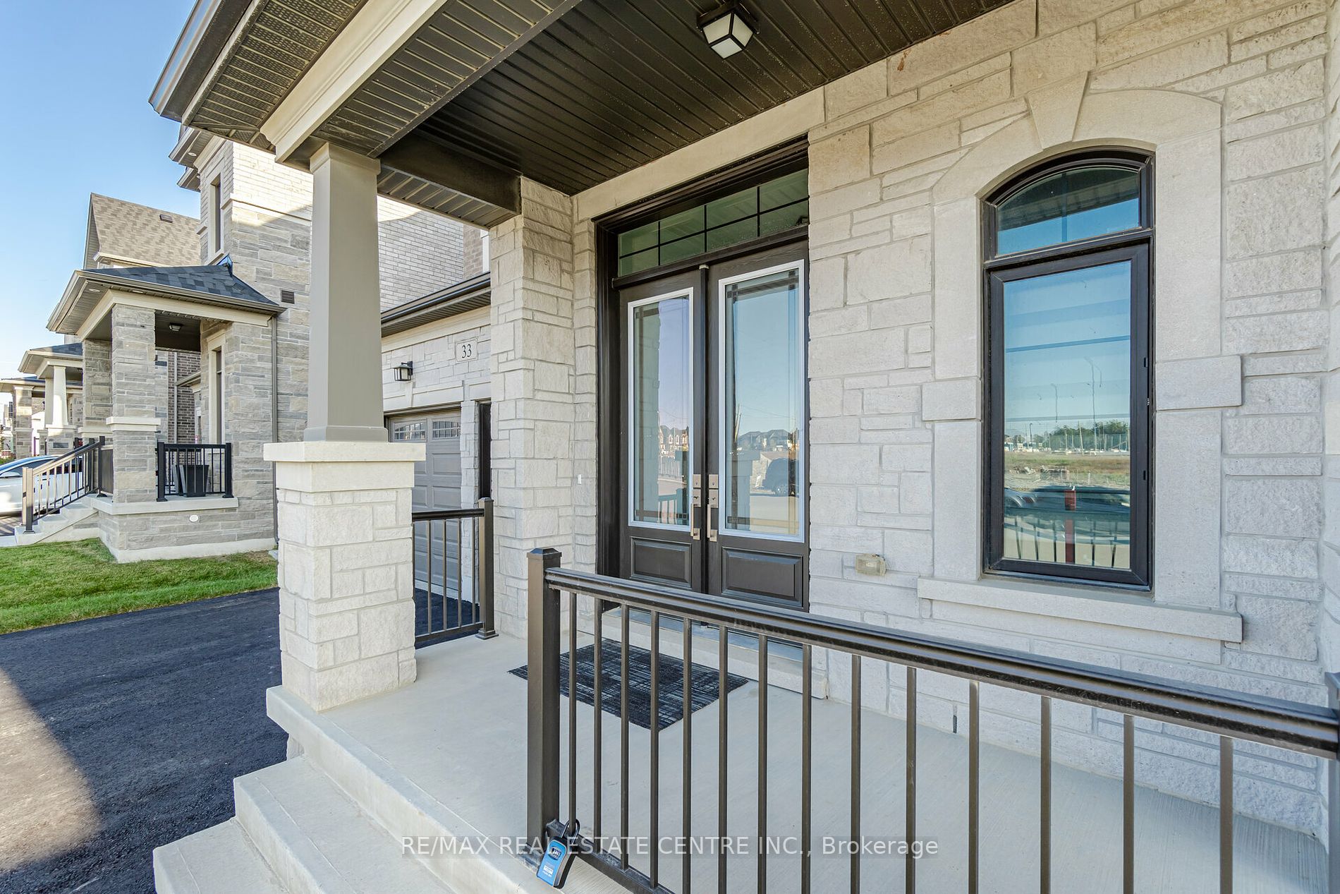 33 Brant Dr