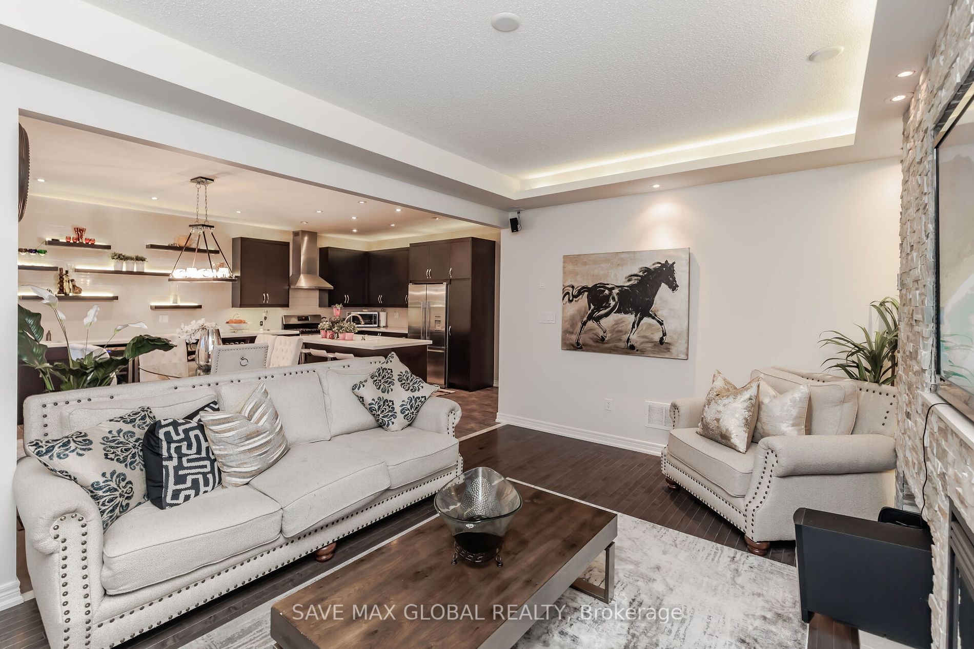 865 Memorial Circ