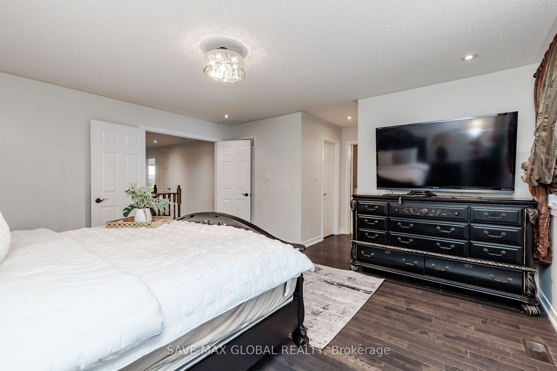 865 Memorial Circ