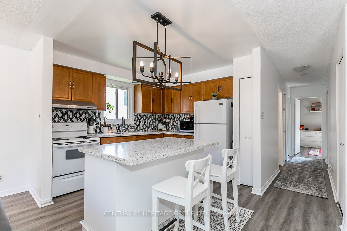 71 Boyne Cres