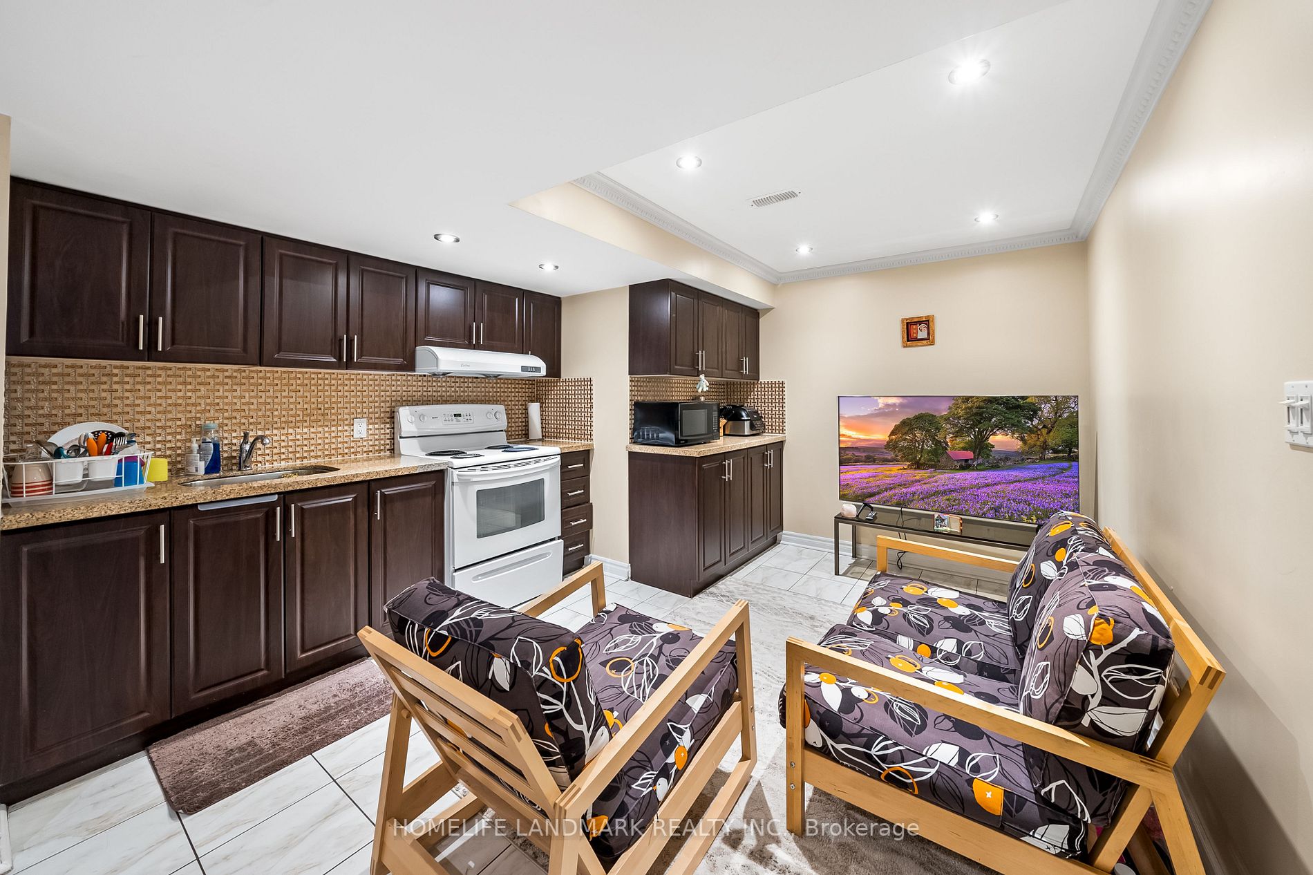 34 Woodstone Ave