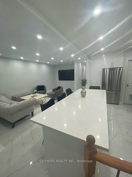 103 Walter Ave, #Main