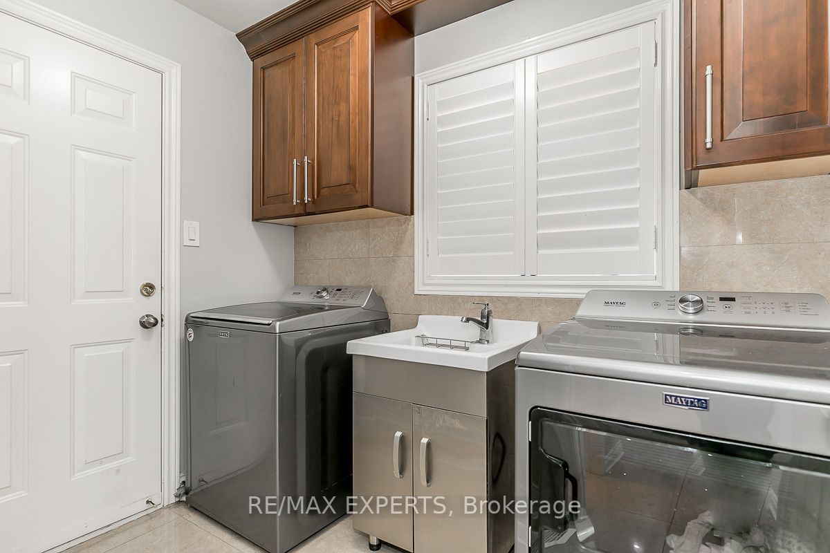 56 Metcalfe Dr