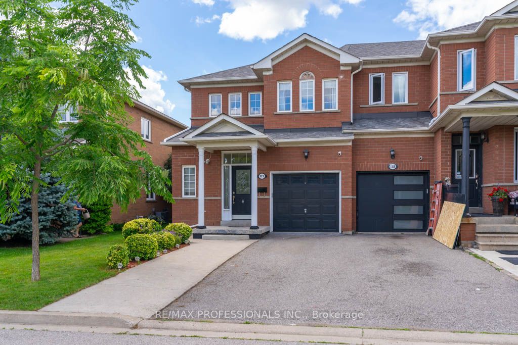 117 Wildberry Cres