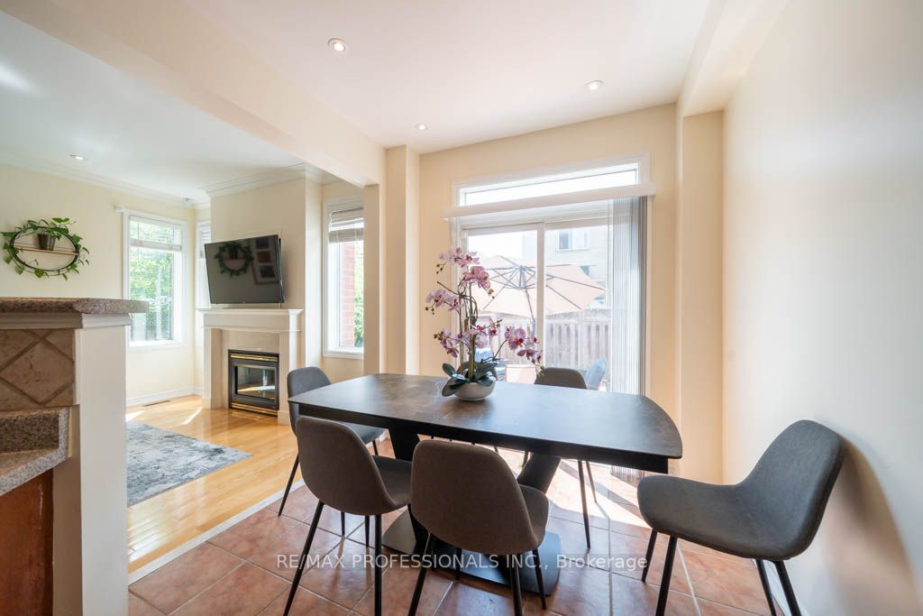 117 Wildberry Cres