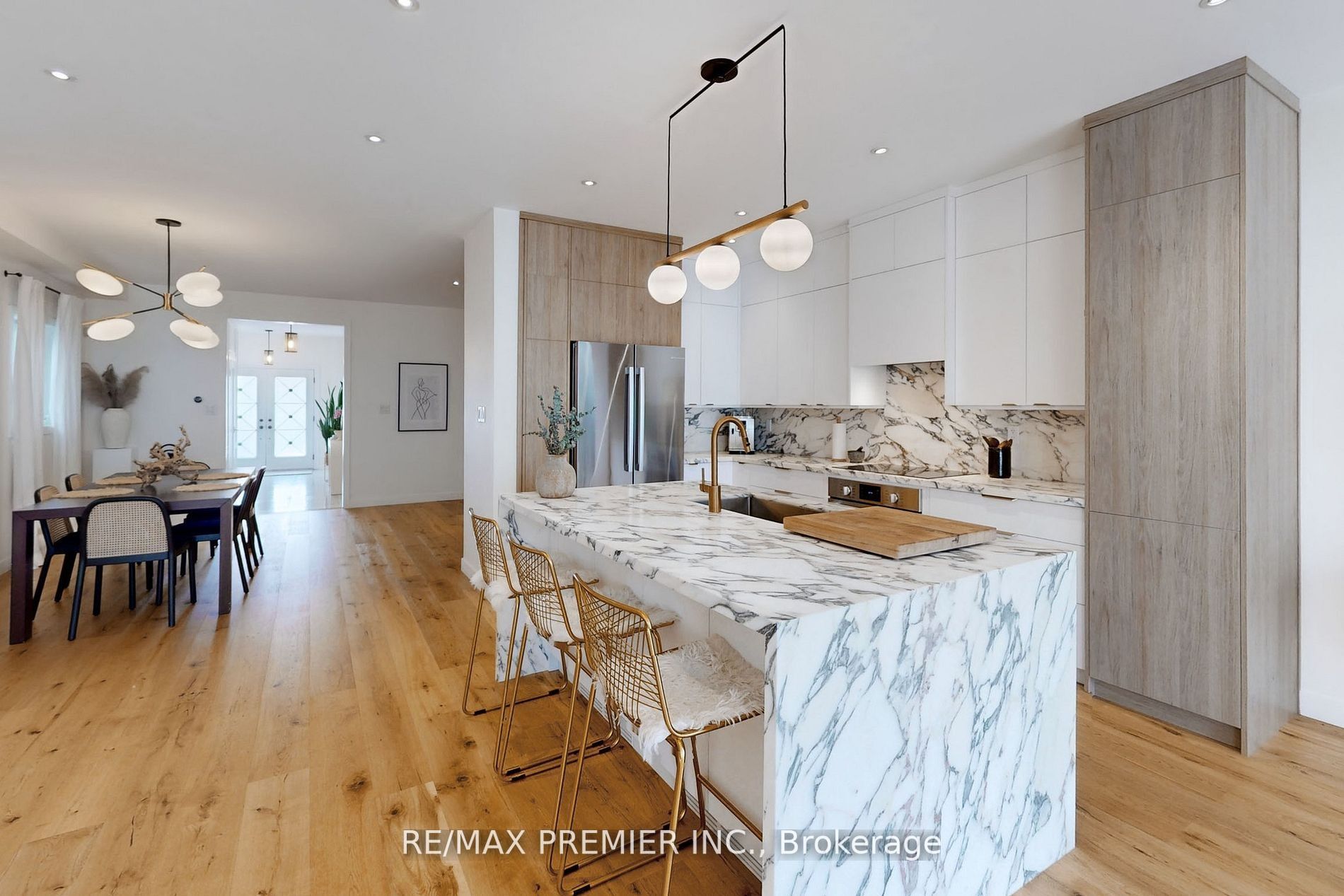 26 Manordale Cres