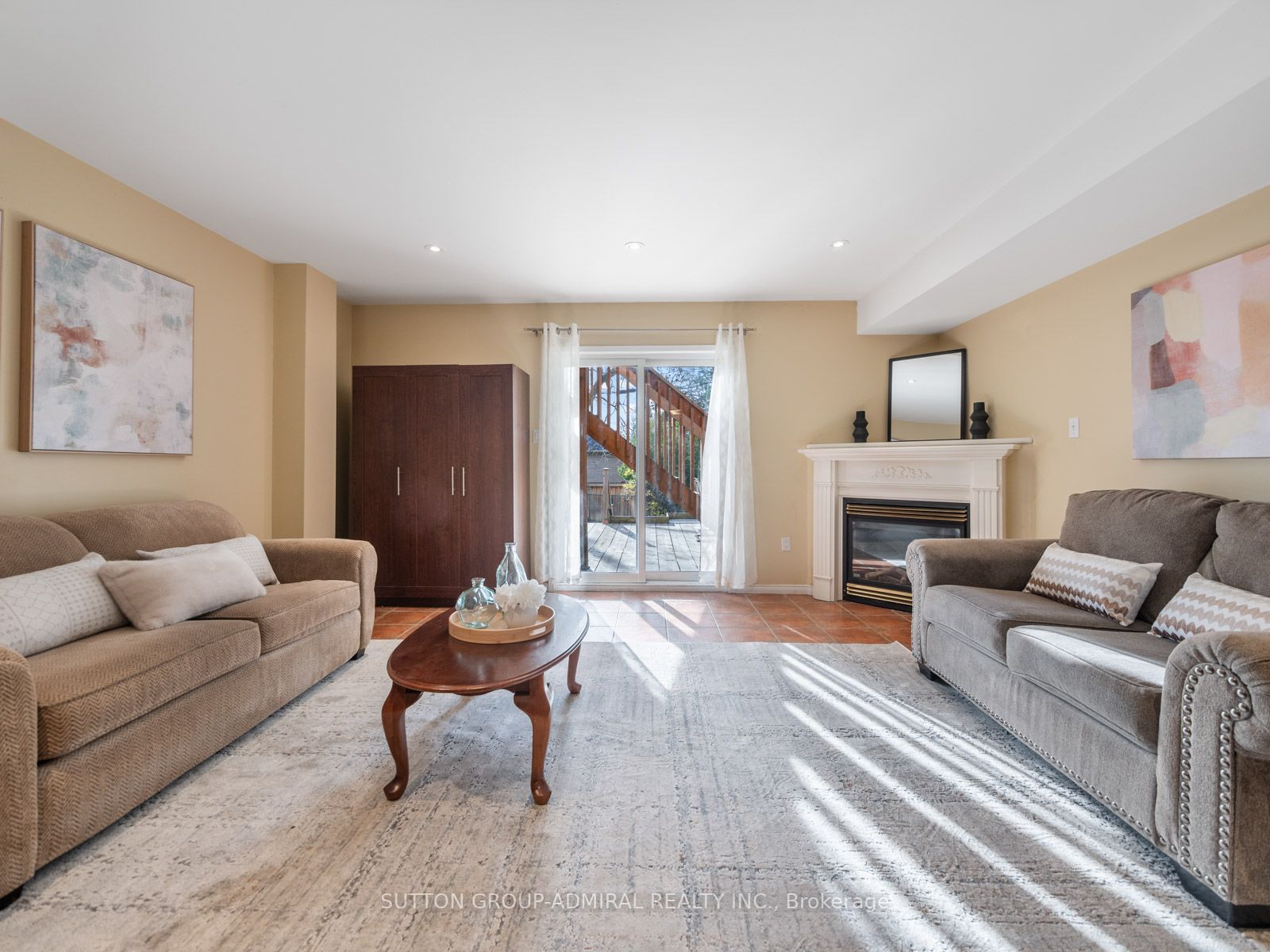 104A Benson Ave