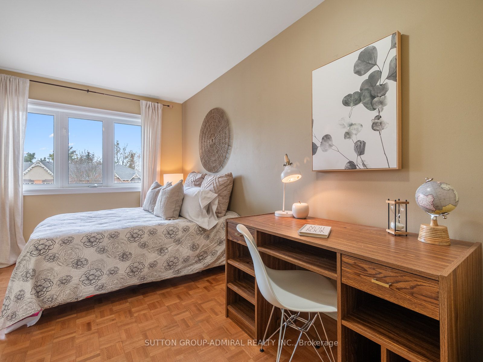 104A Benson Ave