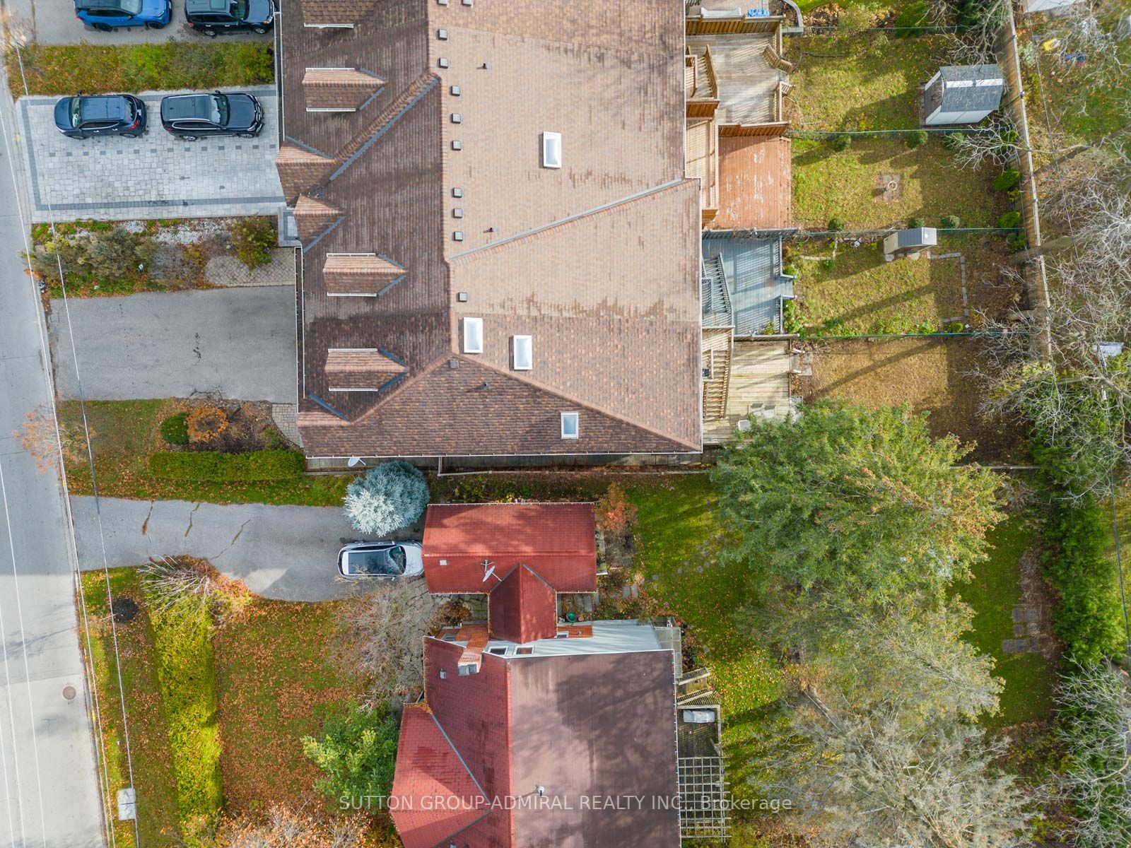 104A Benson Ave
