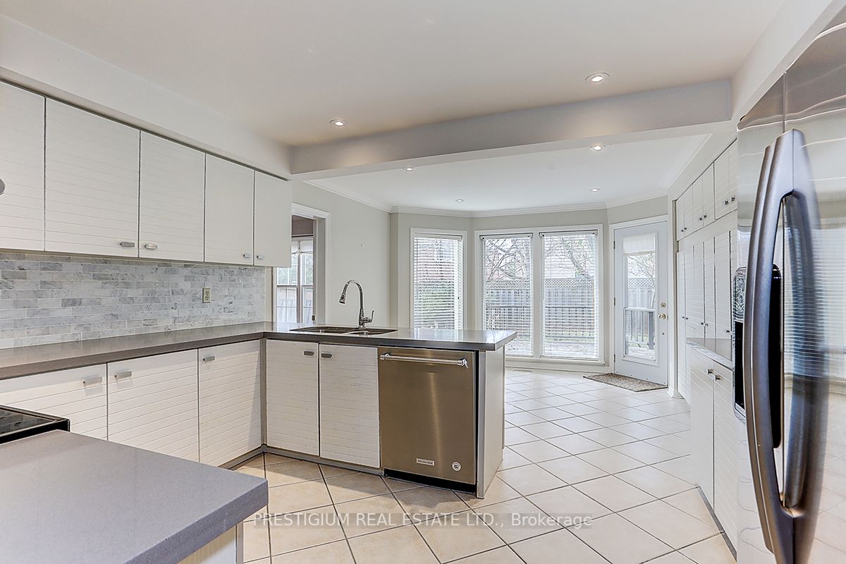 61 Addington Sq