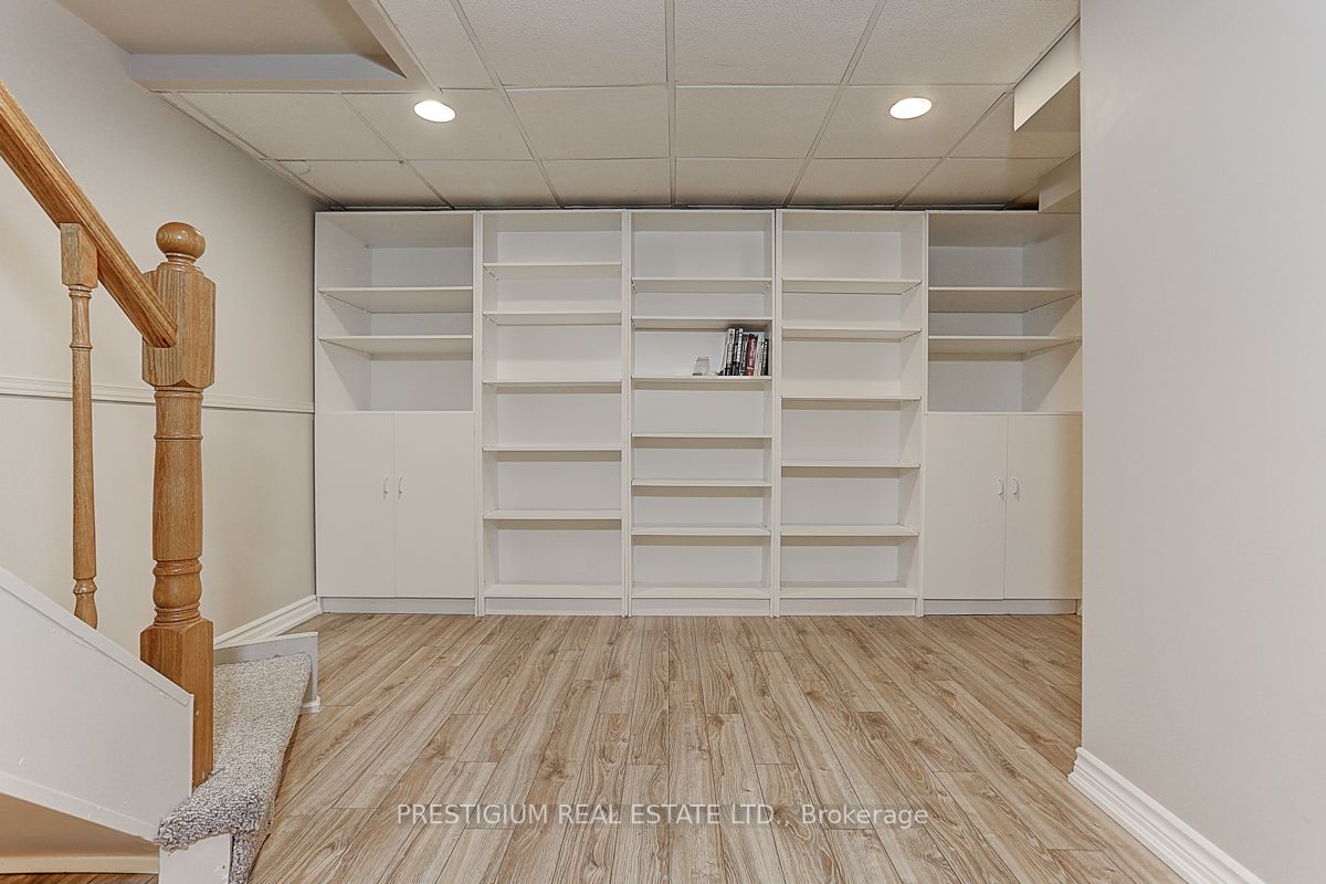 61 Addington Sq